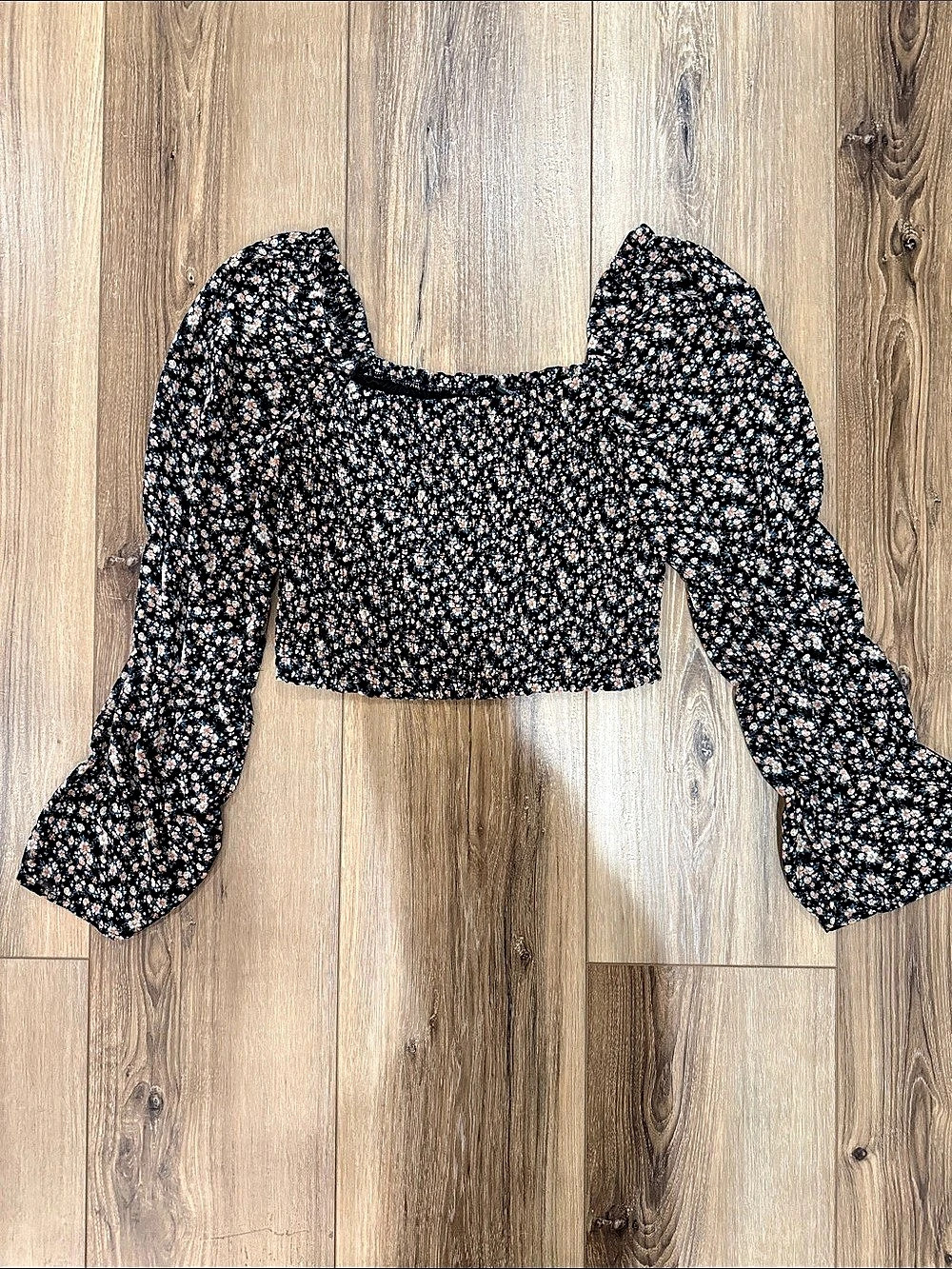 Wild Fable Floral Long Sleeve Smocked Square Neck Crop Top Black & Pink